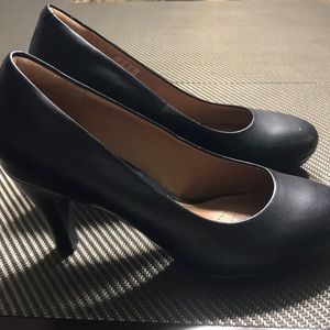Clark's Leather Dress Pump